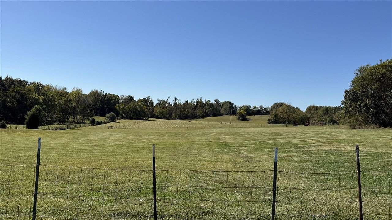 25 Acres of Recreational & Residential Land for Sale in Bowling Green, Kentucky