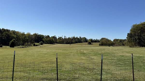 25 Acres of Recreational & Residential Land for Sale in Bowling Green, Kentucky