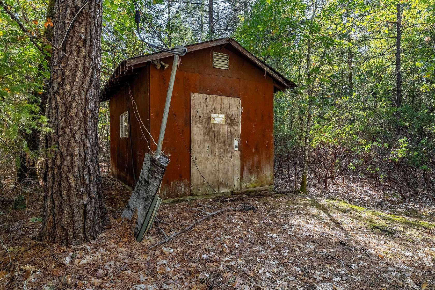 5 Acres of Land for Sale in Cave Junction, Oregon