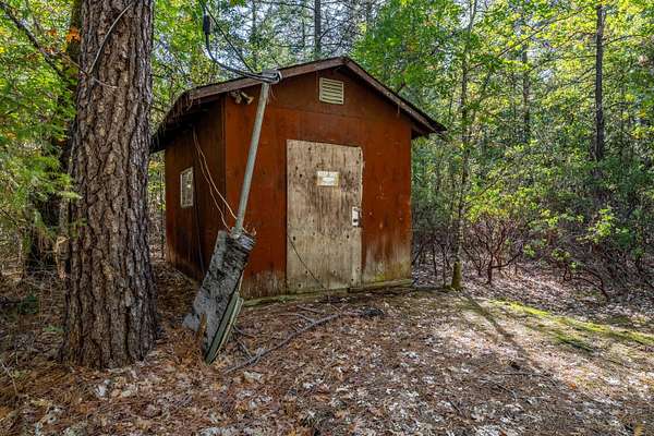 5 Acres of Residential Land for Sale in Cave Junction, Oregon