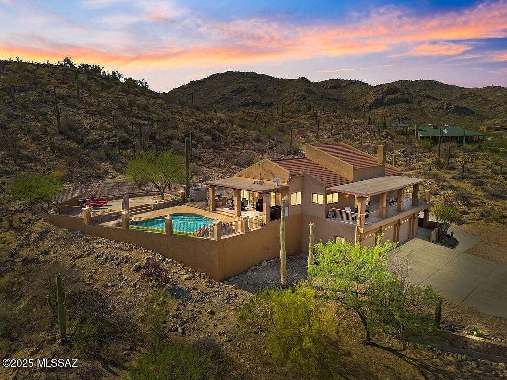 4.25 Acres of Residential Land with Home for Sale in Tucson, Arizona