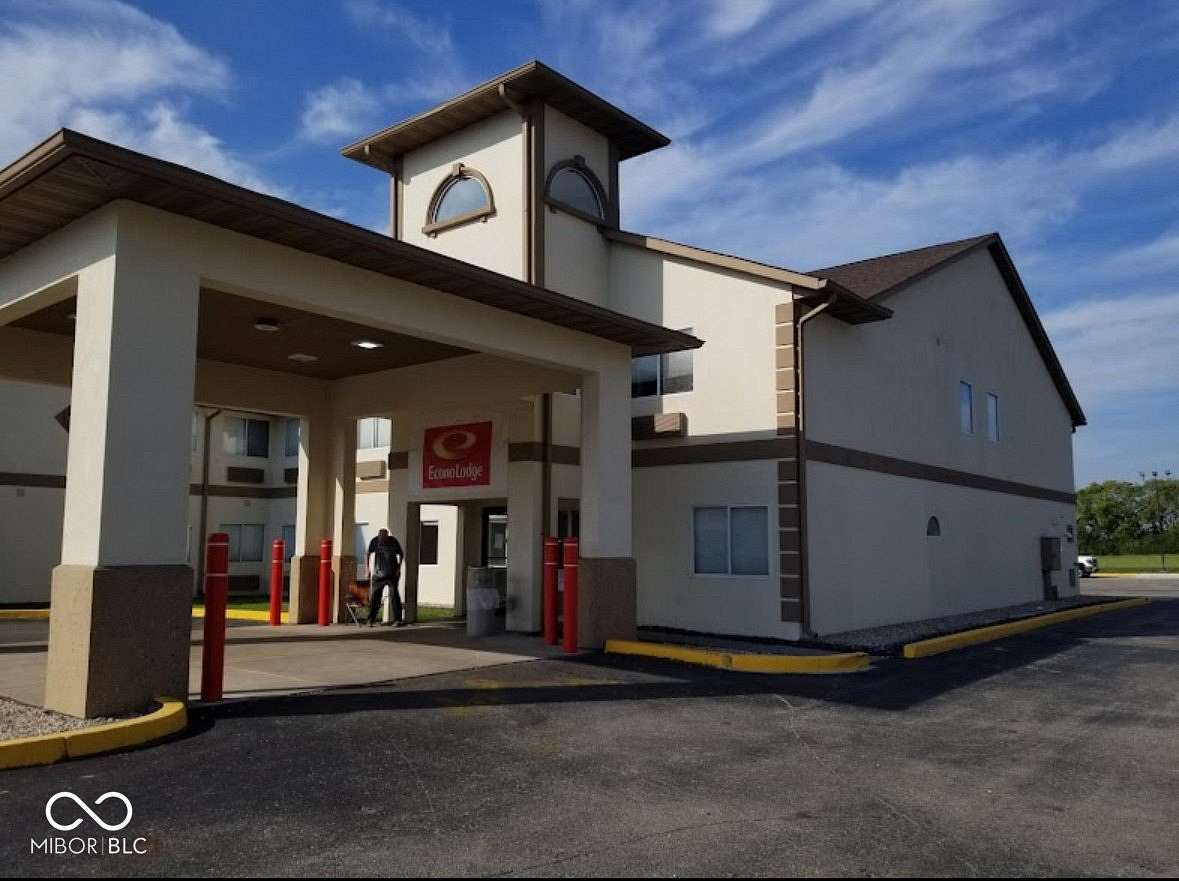 2.5 Acres of Improved Commercial Land for Sale in Franklin, Indiana