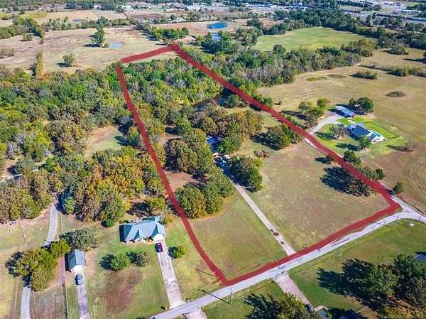 9.32 Acres of Land with Home for Sale in Heavener, Oklahoma