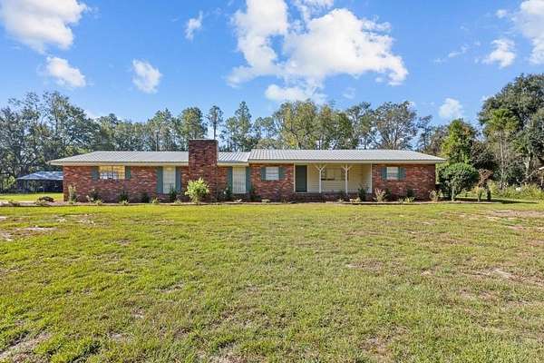1.6 Acres of Residential Land with Home for Sale in Baxley, Georgia