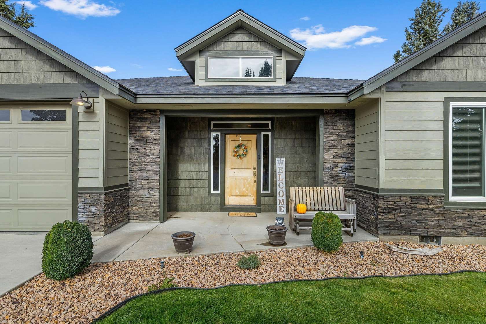 5 Acres of Residential Land with Home for Sale in Terrebonne, Oregon