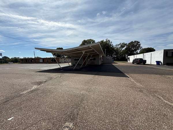 0.5 Acres of Commercial Land for Sale in Gleason, Tennessee