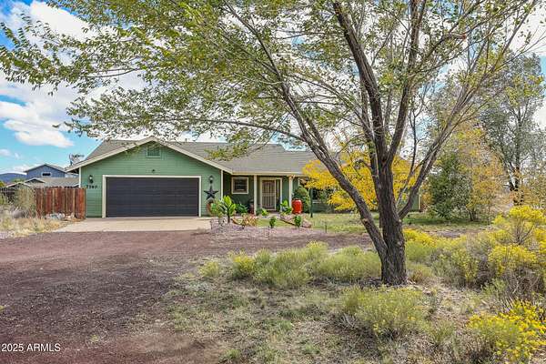 2.5 Acres of Residential Land with Home for Sale in Flagstaff, Arizona