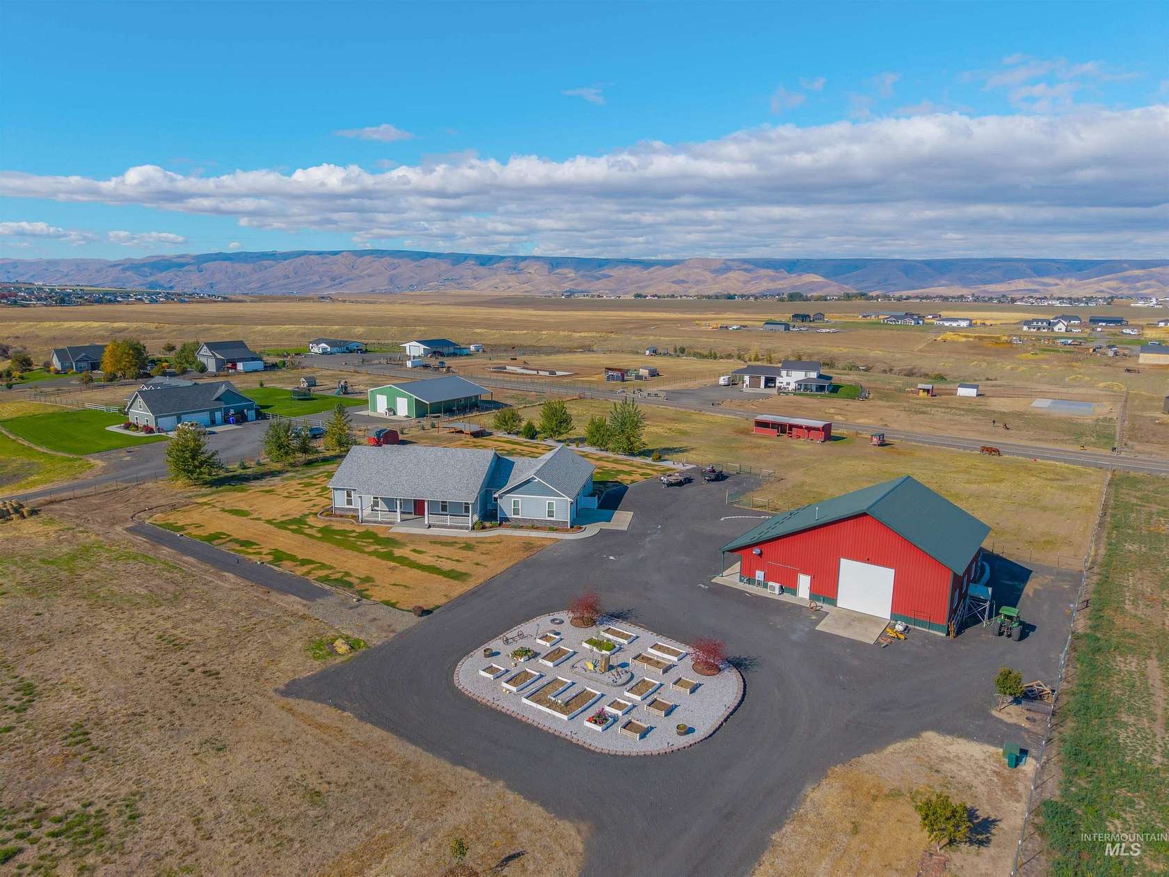 4.58 Acres of Residential Land with Home for Sale in Lewiston, Idaho