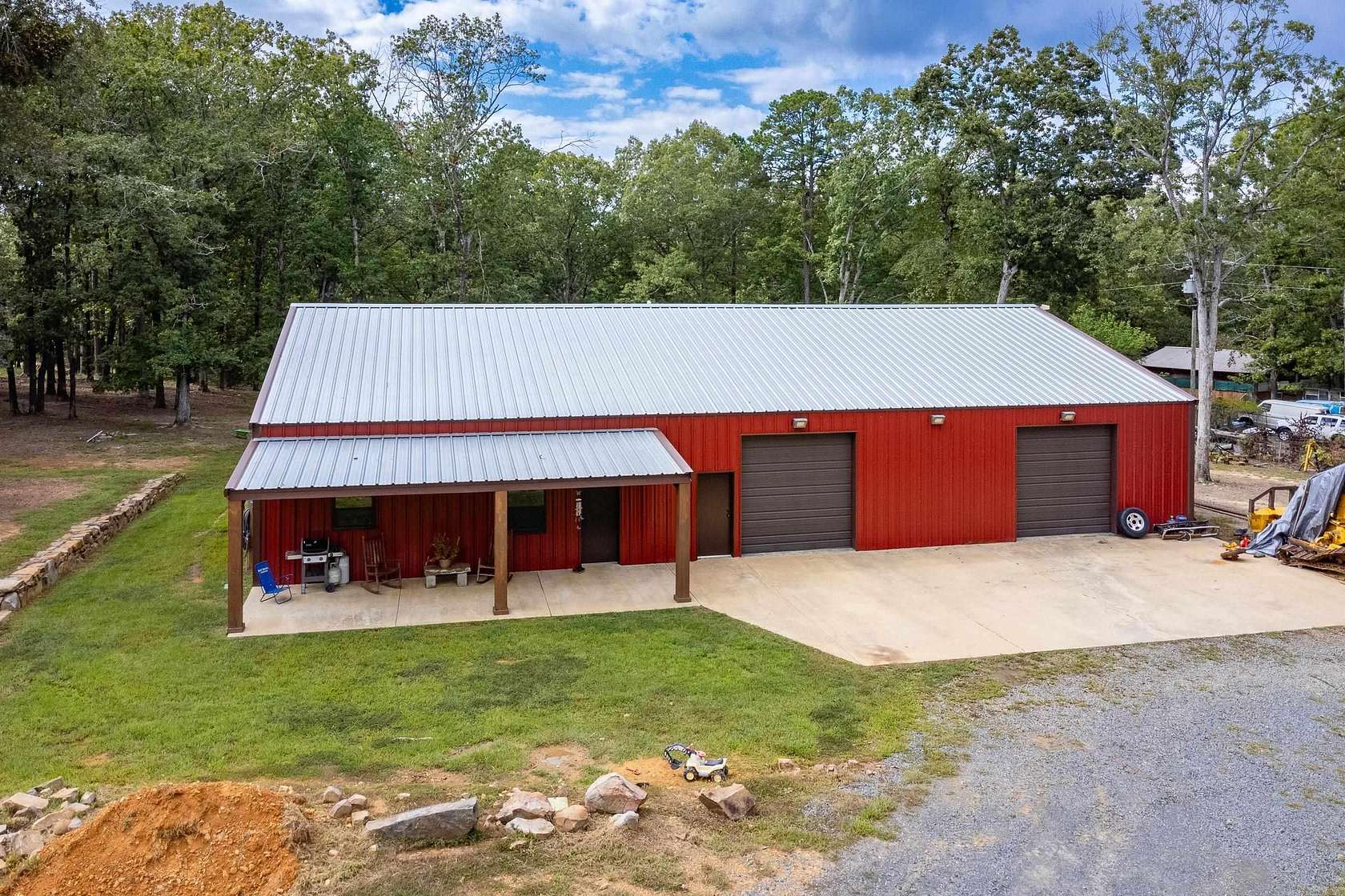 10.9 Acres of Recreational Land with Home for Sale in Bigelow, Arkansas