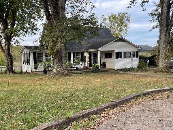 21 Acres of Agricultural Land with Home for Sale in Southside, Tennessee