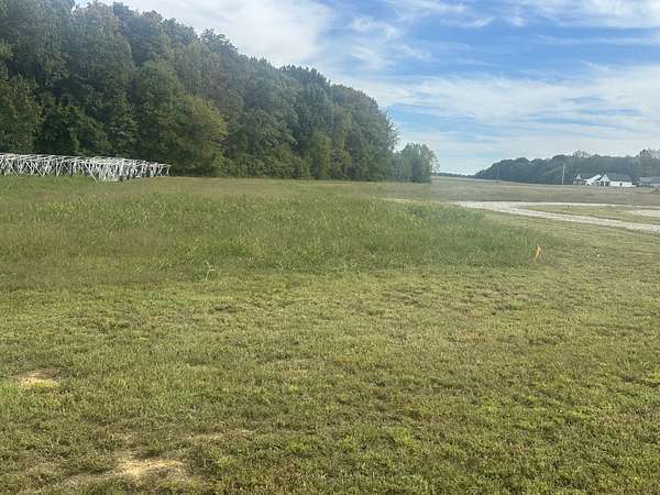 5.59 Acres of Land for Sale in Springfield, Tennessee