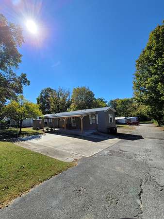 0.46 Acres of Mixed-Use Land for Sale in Tullahoma, Tennessee