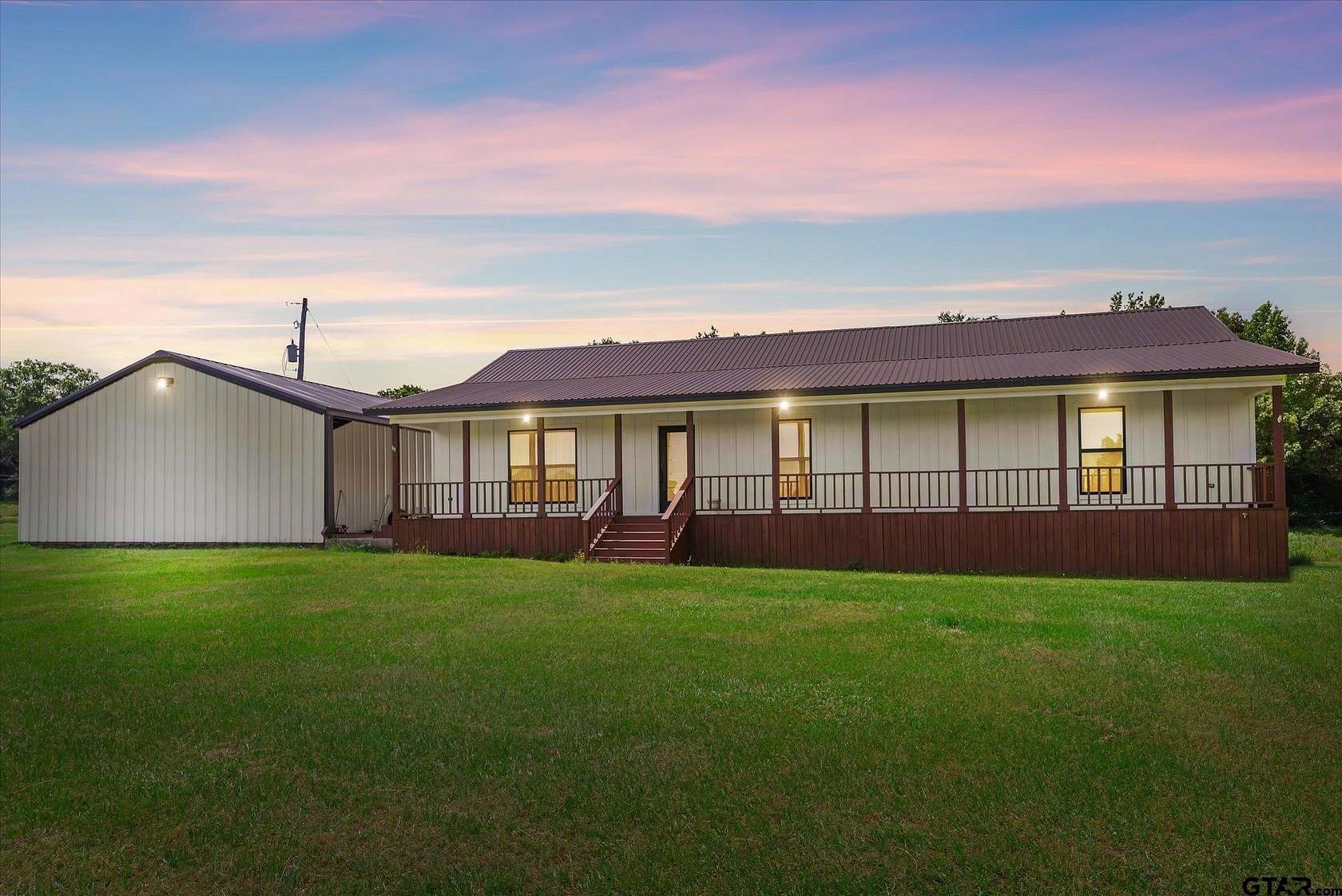 17.8 Acres of Land with Home for Sale in Mineola, Texas