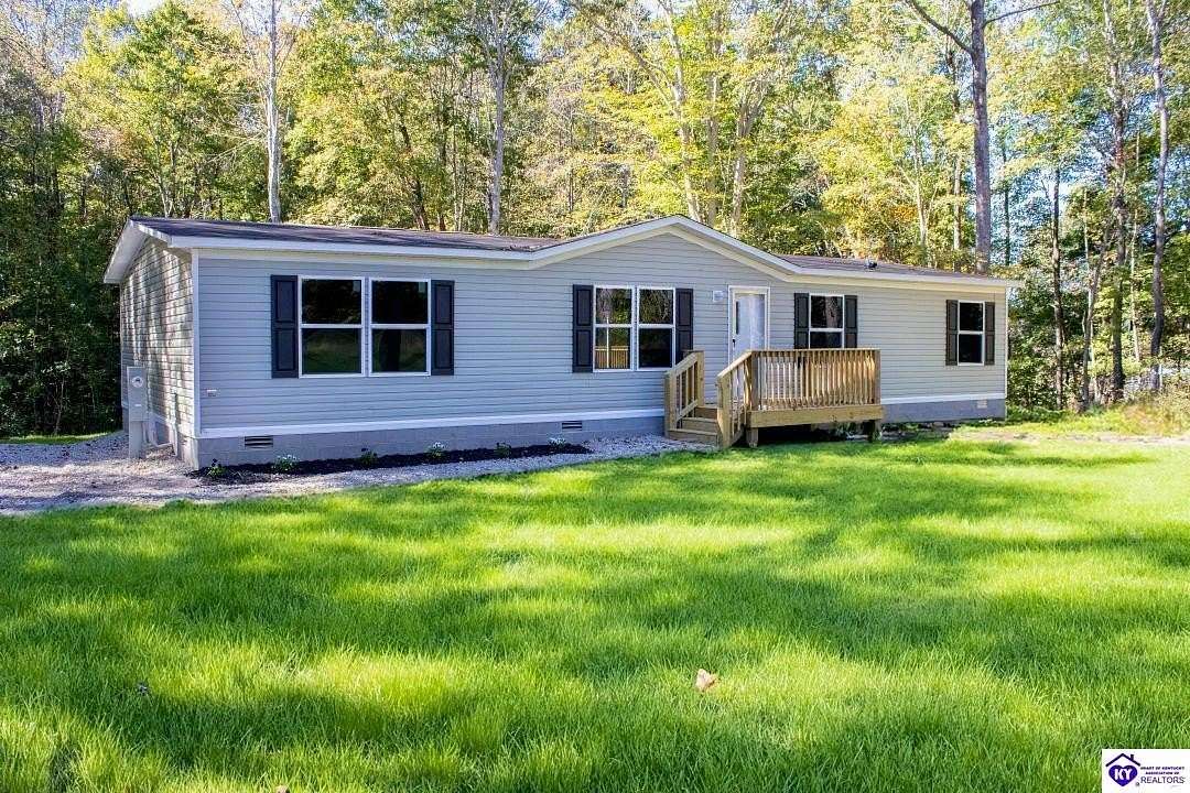 5 Acres of Residential Land with Home for Sale in Sonora, Kentucky