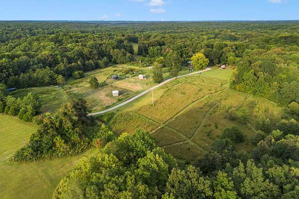 15 Acres of Land for Sale in Fairview, Tennessee