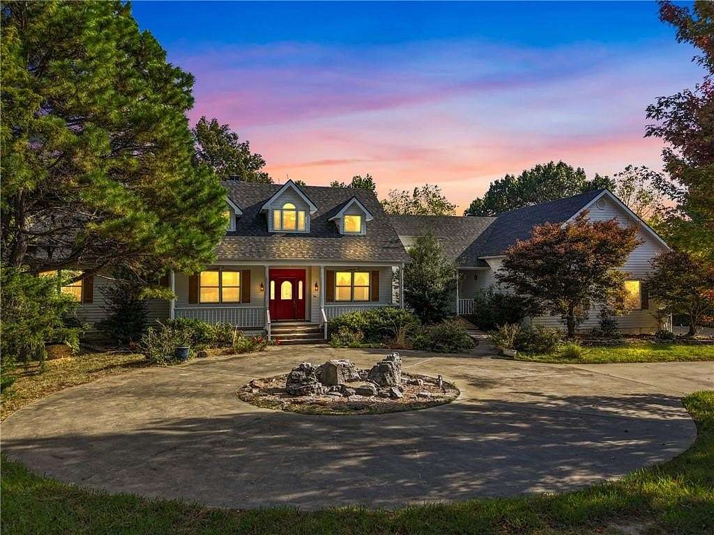 5.2 Acres of Residential Land with Home for Sale in Eureka Springs, Arkansas