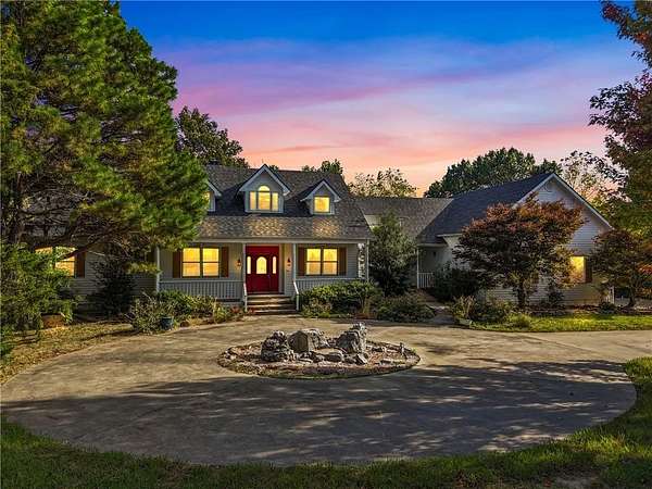 5.2 Acres of Residential Land with Home for Sale in Eureka Springs, Arkansas