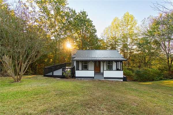 2.9 Acres of Residential Land with Home for Sale in Fairmount, Georgia