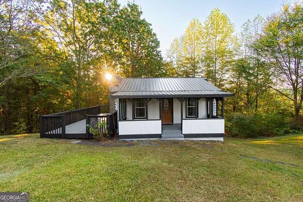 2.9 Acres of Residential Land with Home for Sale in Fairmount, Georgia