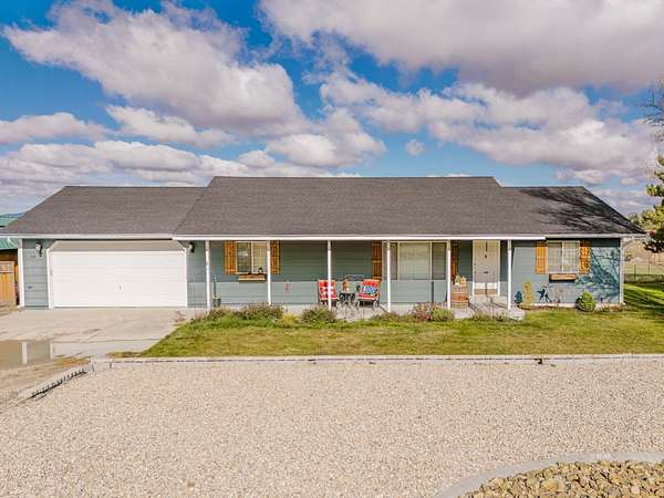 1.53 Acres of Residential Land with Home for Sale in Spring Creek, Nevada