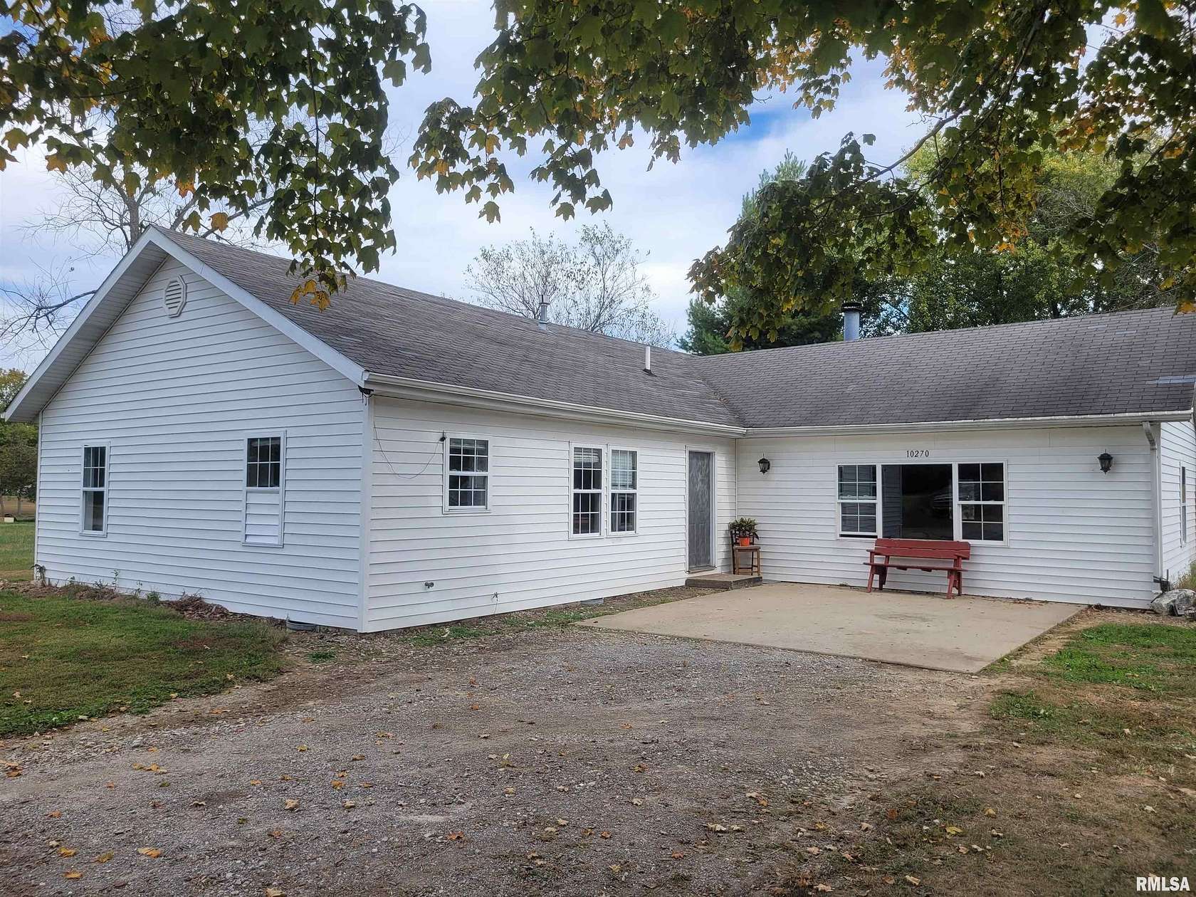 5 Acres of Land with Home for Sale in Mount Vernon, Illinois