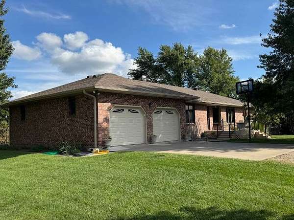 100 Acres of Land with Home for Sale in Waverly, Kansas