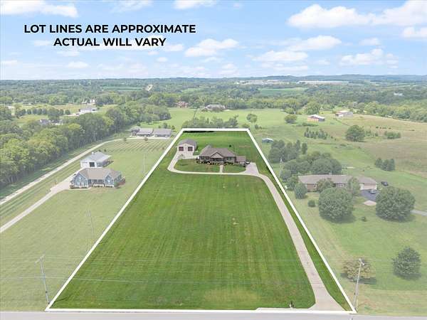5.16 Acres of Residential Land with Home for Sale in Castalian Springs, Tennessee