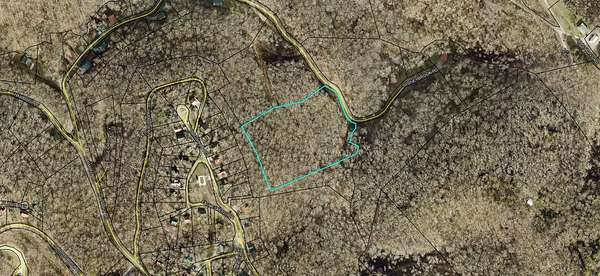 5 Acres of Residential Land for Sale in Burnside, Kentucky
