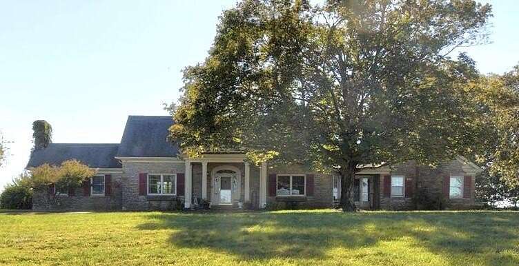 5.2 Acres of Residential Land with Home for Sale in Paris, Kentucky