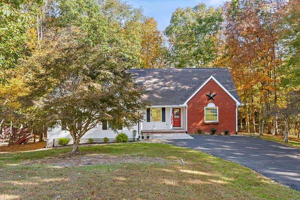 2.53 Acres of Residential Land with Home for Sale in Crossville, Tennessee