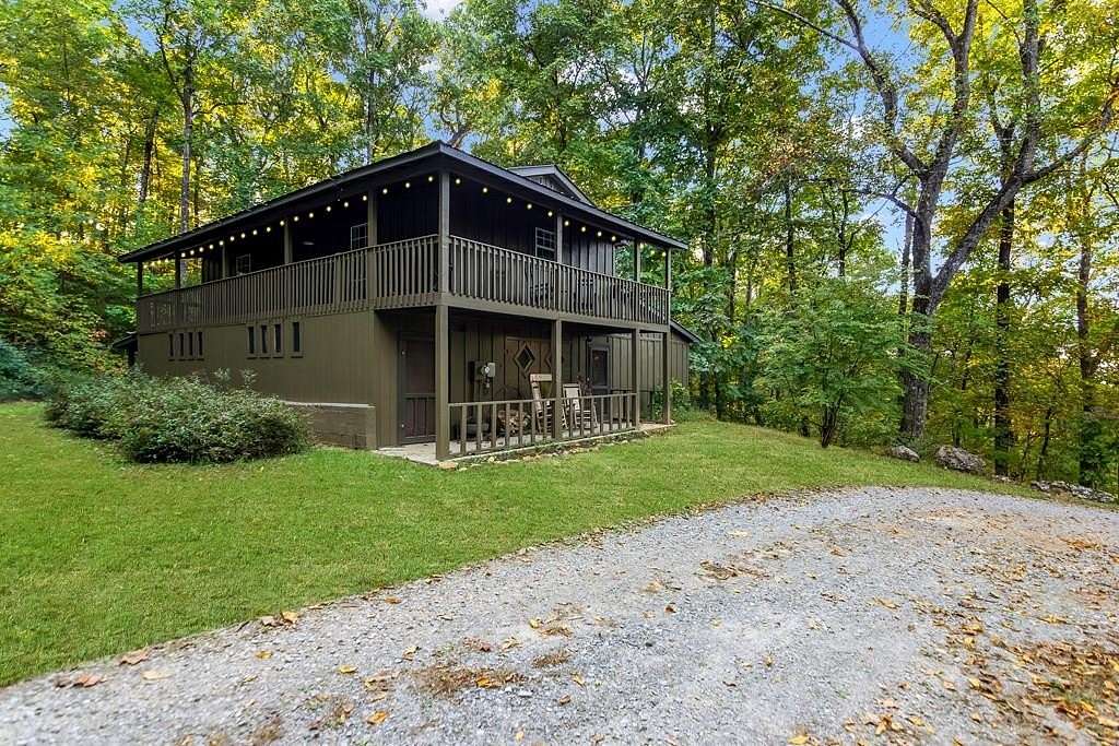 3 Acres of Land with Home for Sale in Ellijay, Georgia