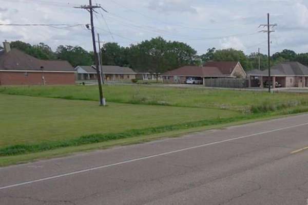0.34 Acres of Commercial Land for Sale in Plattenville, Louisiana