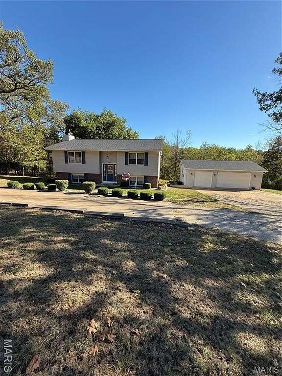 7.33 Acres of Residential Land with Home for Sale in Washington, Missouri