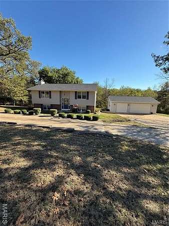 7.33 Acres of Residential Land with Home for Sale in Washington, Missouri