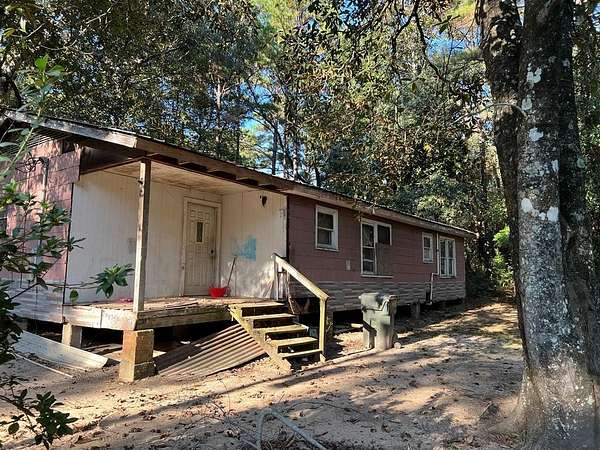 5 Acres of Residential Land with Home for Sale in Newton, Texas