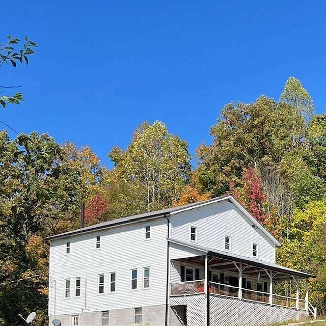 10.5 Acres of Land with Home for Sale in Dunnville, Kentucky