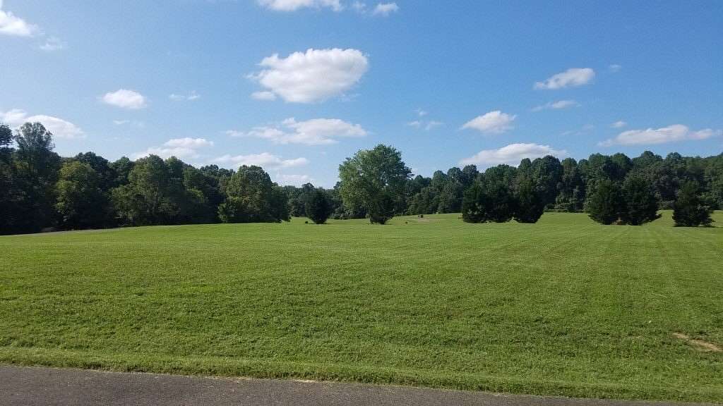 1.89 Acres of Residential Land for Sale in Jamestown, Kentucky