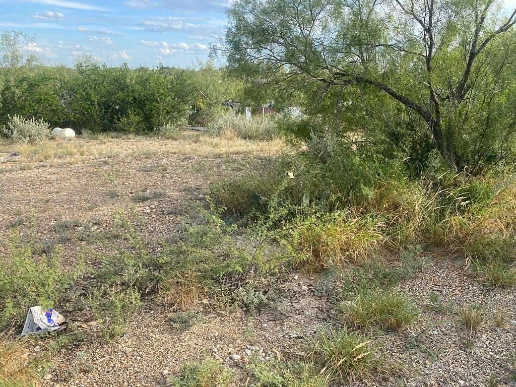 0.39 Acres of Residential Land for Sale in Eagle Pass, Texas