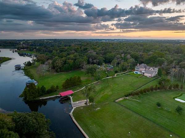 2.7 Acres of Residential Land with Home for Sale in Athens, Texas