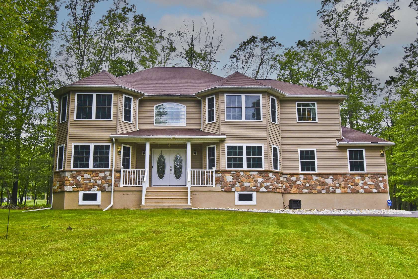 1.52 Acres of Residential Land with Home for Sale in East Stroudsburg, Pennsylvania