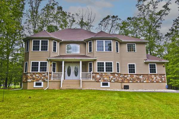 1.52 Acres of Residential Land with Home for Sale in East Stroudsburg, Pennsylvania