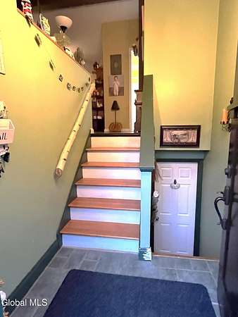 1.55 Acres of Residential Land with Home for Sale in Melrose, New York