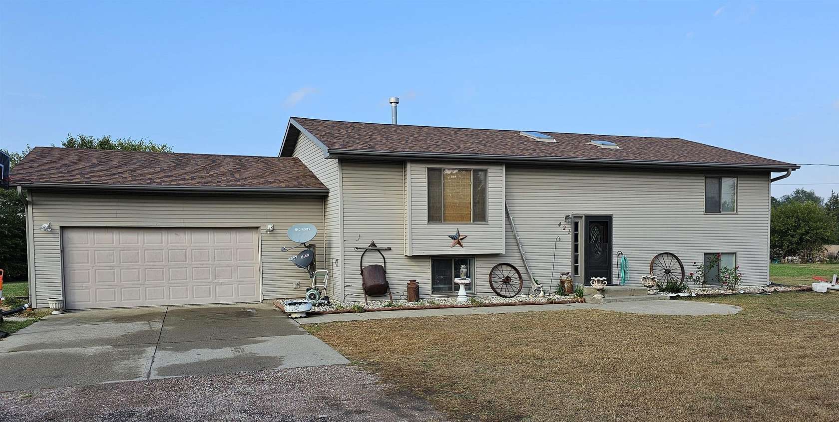 2 Acres of Land with Home for Sale in South Sioux City, Nebraska