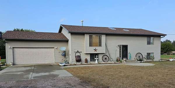 2 Acres of Land with Home for Sale in South Sioux City, Nebraska