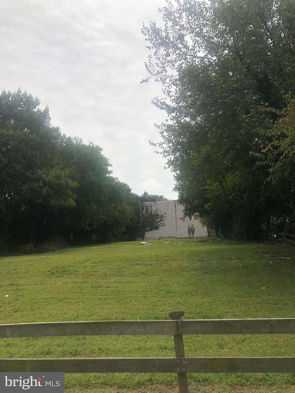 0.06 Acres of Residential Land for Sale in Philadelphia, Pennsylvania