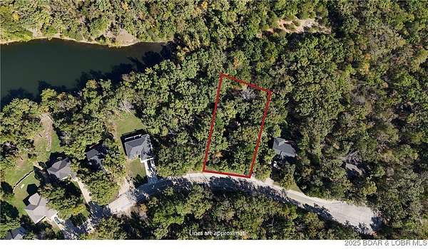 0.5 Acres of Residential Land for Sale in Village of Four Seasons, Missouri