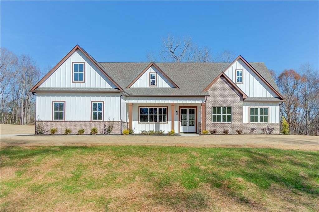 1.73 Acres of Residential Land with Home for Sale in Jefferson, Georgia