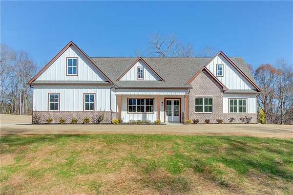 1.73 Acres of Residential Land with Home for Sale in Jefferson, Georgia