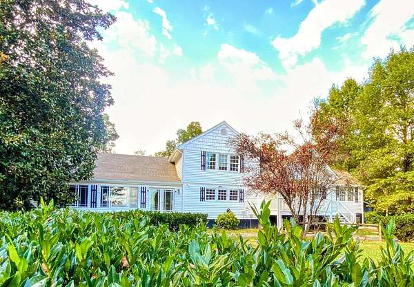 49 Acres of Land with Home for Sale in Dandridge, Tennessee