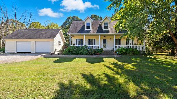 16.2 Acres of Land with Home for Sale in Yukon, Missouri